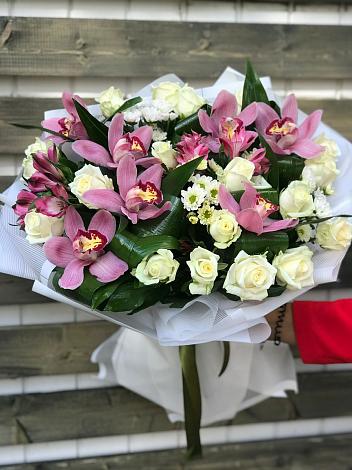 Букет цветов из: Розы и Хризантемы в Катайске