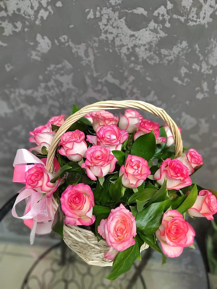 Цветочная композиция из Розы в корзине в Катайске