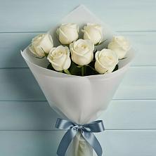 Букет 7 Белых роз Эдлесс Лав в Катайске