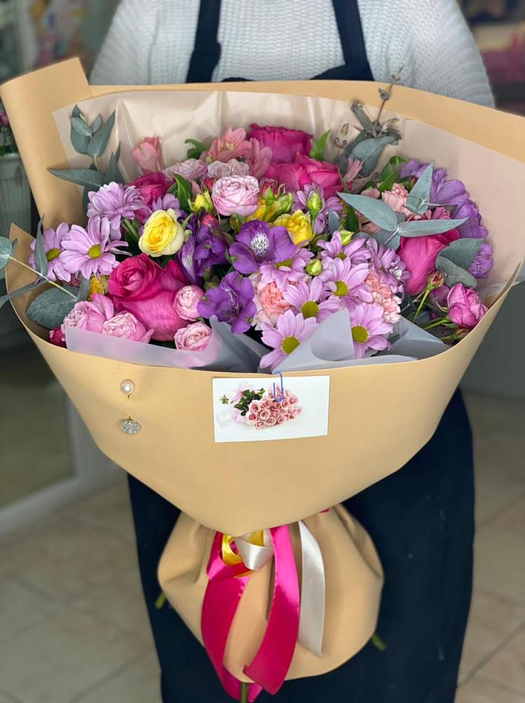 Букет цветов из: Хризантемы, Гвоздики и Альстромерии в Катайске