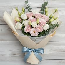 Букет цветов из:  Лизиантусы #REPLACE_PRED# Катайске