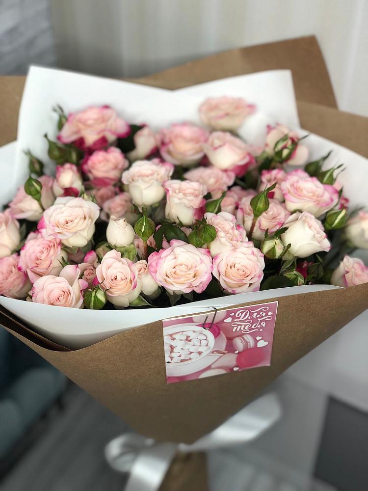 Букет цветов из: Розы в Катайске