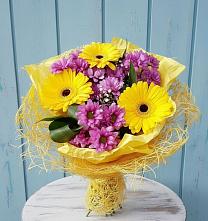Букет цветов из:  Хризантемы и Герберы в Катайске