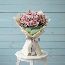 Букет цветов из:  Орхидеи и Розы в Катайске