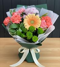 Букет цветов из:  Гвоздики, Розы, Герберы и Хризантемы в Катайске