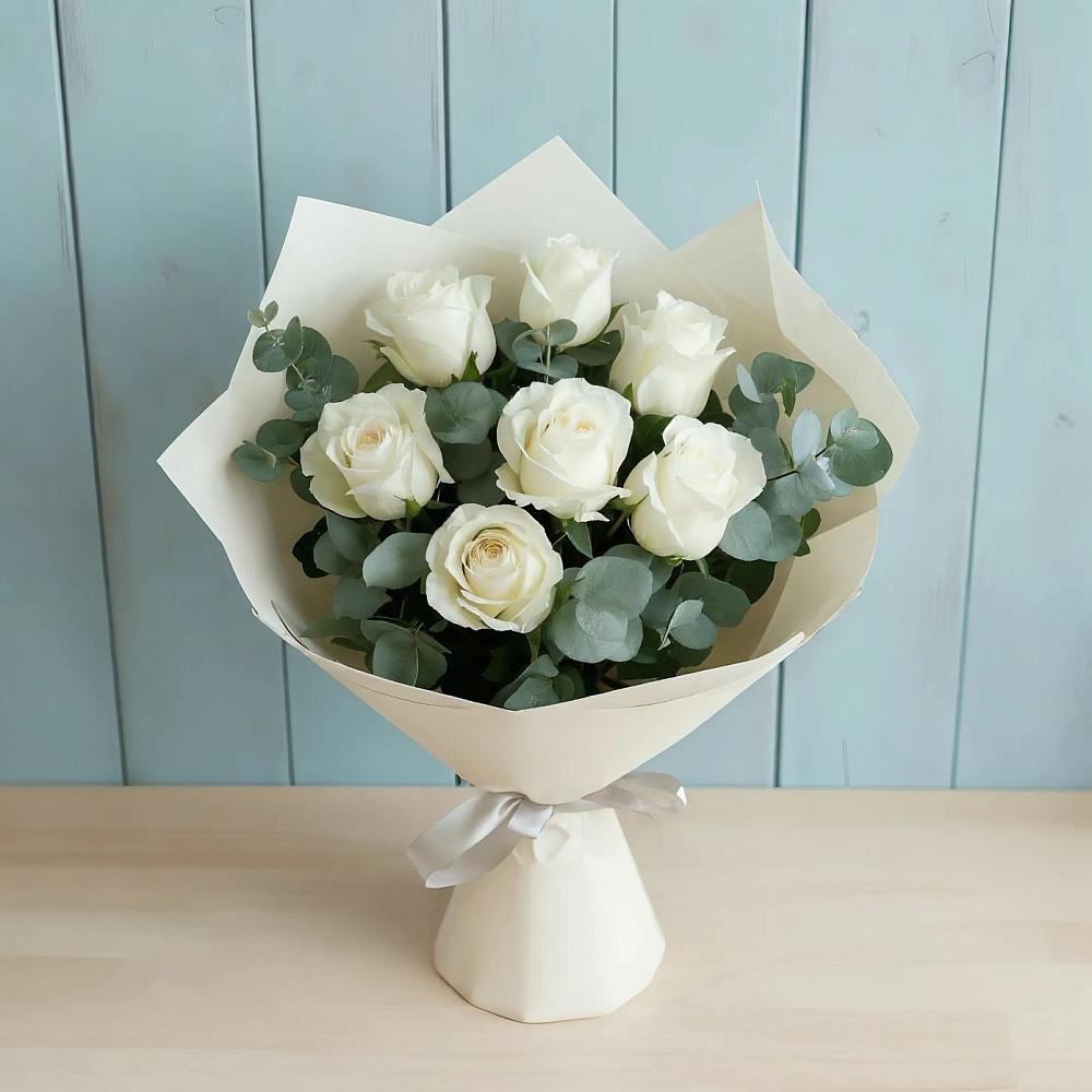 Букет Белые розы в Эвкалипте в Катайске