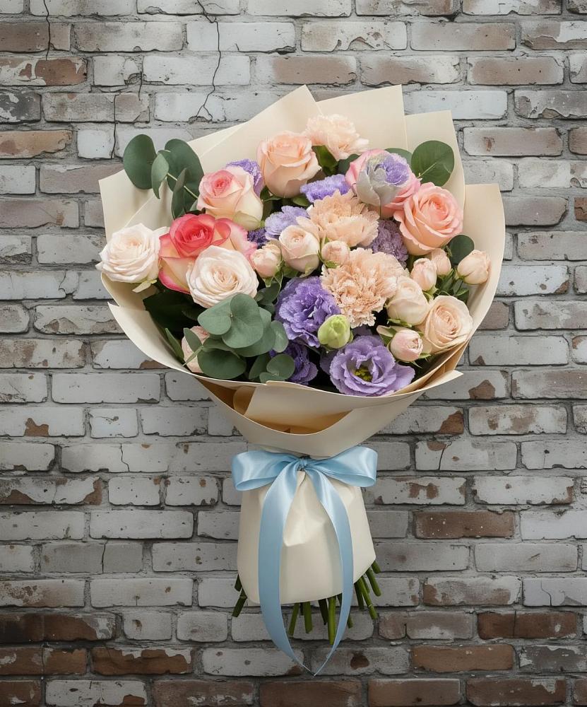 Букет цветов из: Розы, Лизиантусы и Гвоздики в Катайске