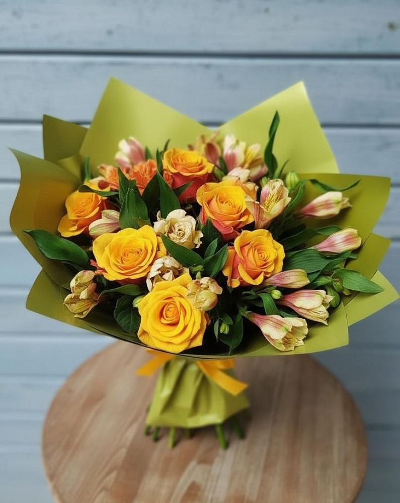 Букет цветов из: Альстромерии и Розы в Катайске