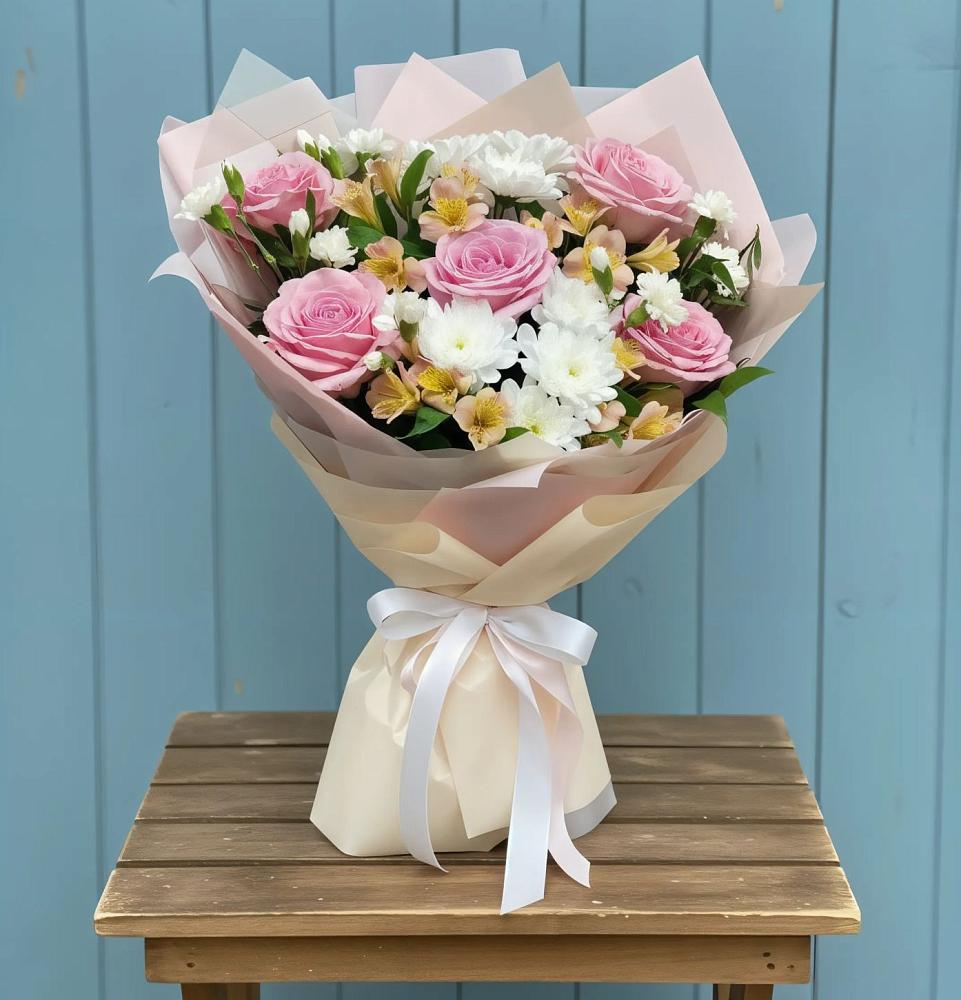 Букет цветов из: Гвоздики, Орхидеи и Розы в Катайске