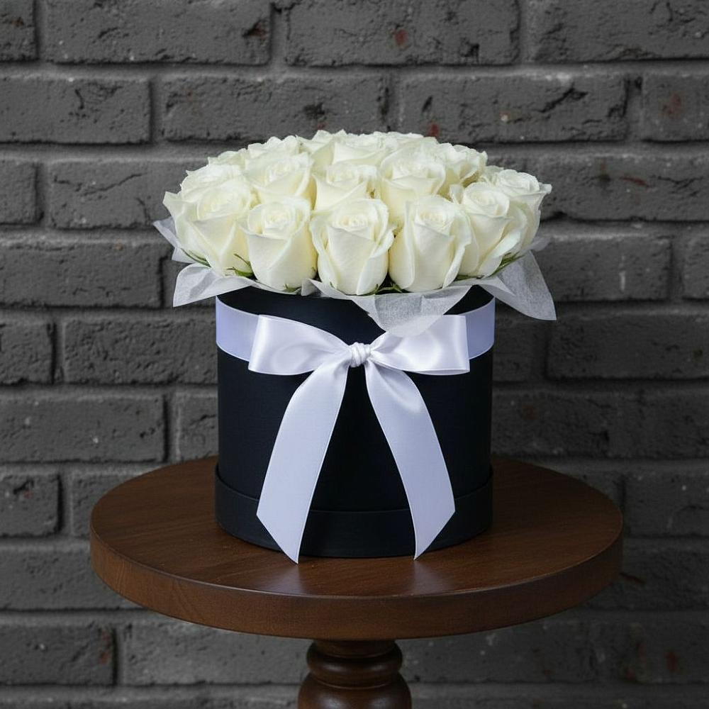 Цветочная композиция из Розы в шляпной коробке в Катайске