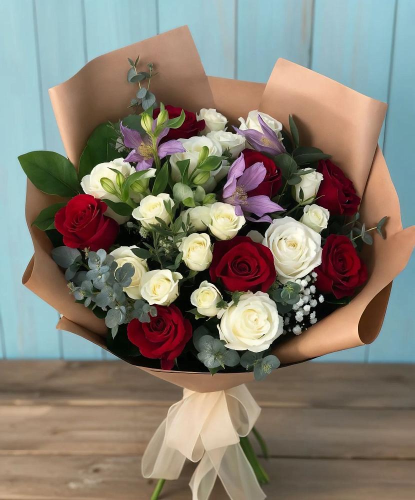 Букет цветов из: Розы и Альстромерии в Катайске