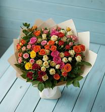 Букет Микс из разноцветных кустовых роз в Катайске